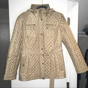 Michael Kors Quilted Coat w. belt (gold - size L)